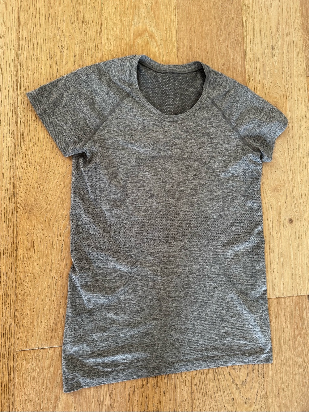 Lululemon Swiftly Tech short sleeve shirt gray estimated size 8